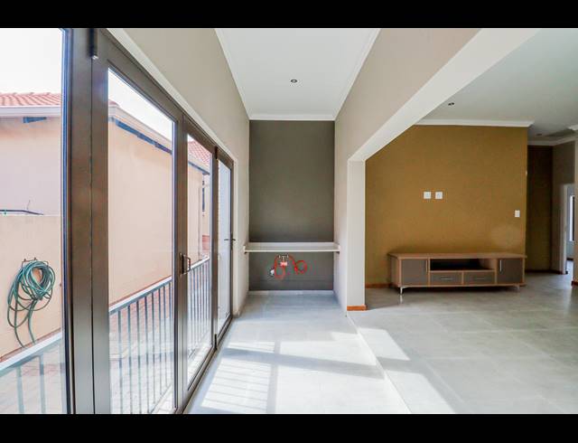 3 BEDROOM HOUSE SOLD IN XANADU